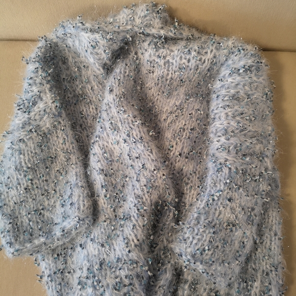 Blue knitted sweater - Picture 13 of 14
